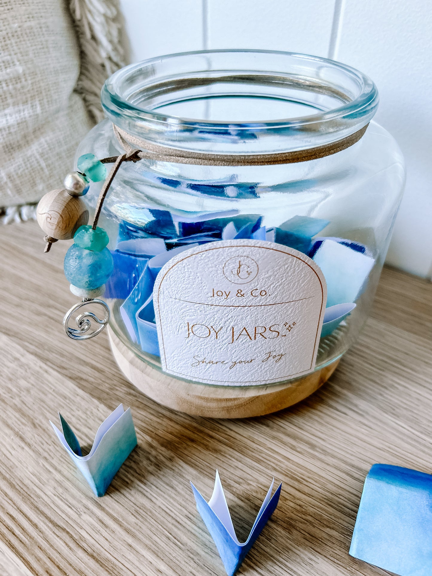 ocean-joy-jar-with-blue-paper-notes